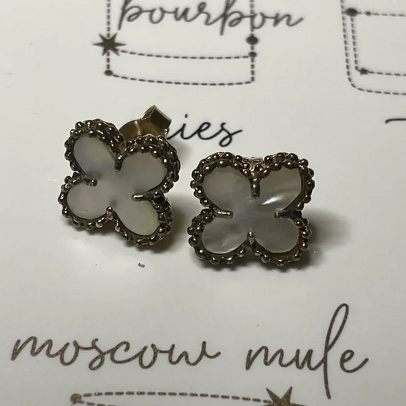 Mother of Pearl Quatrefoil Clover Flower Stud Earrings Sterling Silver - Picture 5 of 6